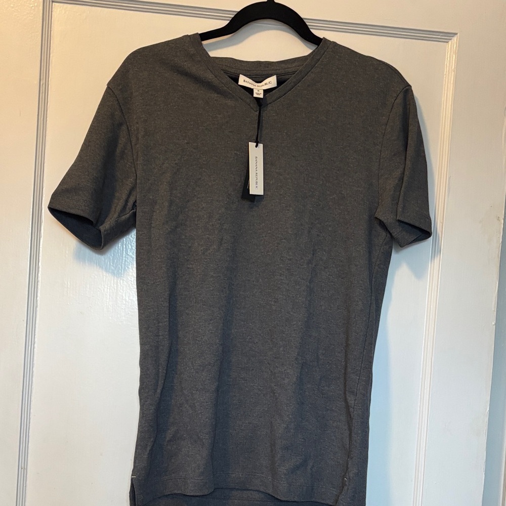 Banana Republic Men's Charcoal V-Neck Tee